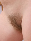 Hairy babe Alissia