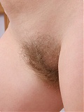 Hairy babe Alissia