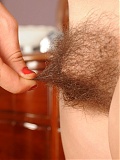 Hairy Luci Lamoore